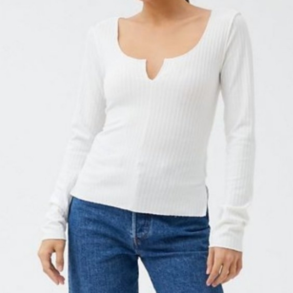 Urban Outfitters Isidore Ribbed‎ Notch Neck Tee